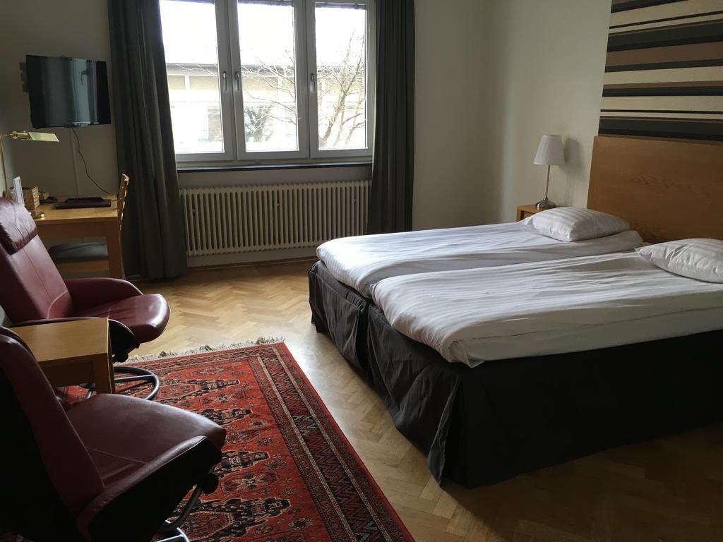 First Hotel City Eskilstuna Esterno foto