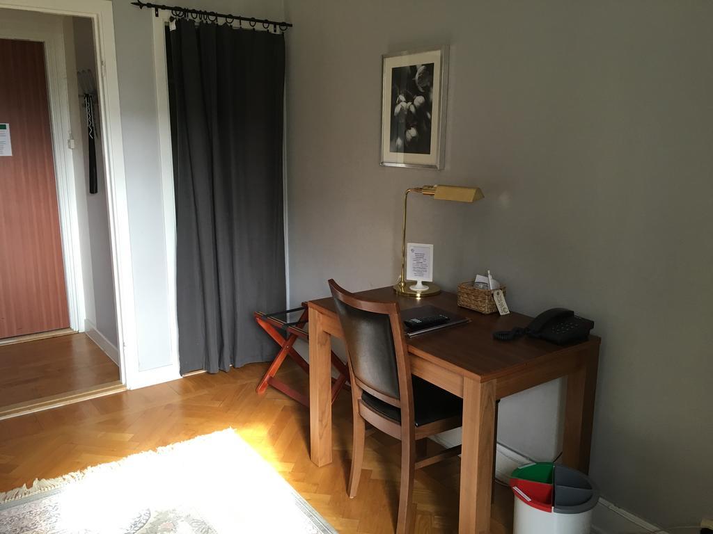 First Hotel City Eskilstuna Esterno foto