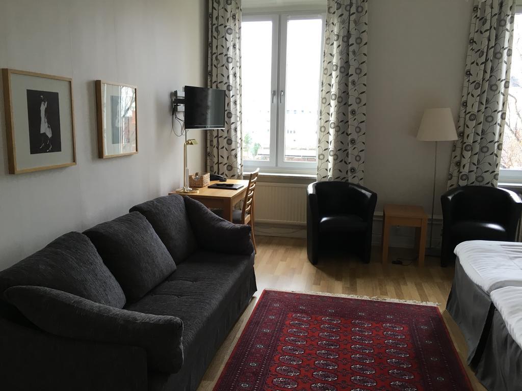 First Hotel City Eskilstuna Esterno foto