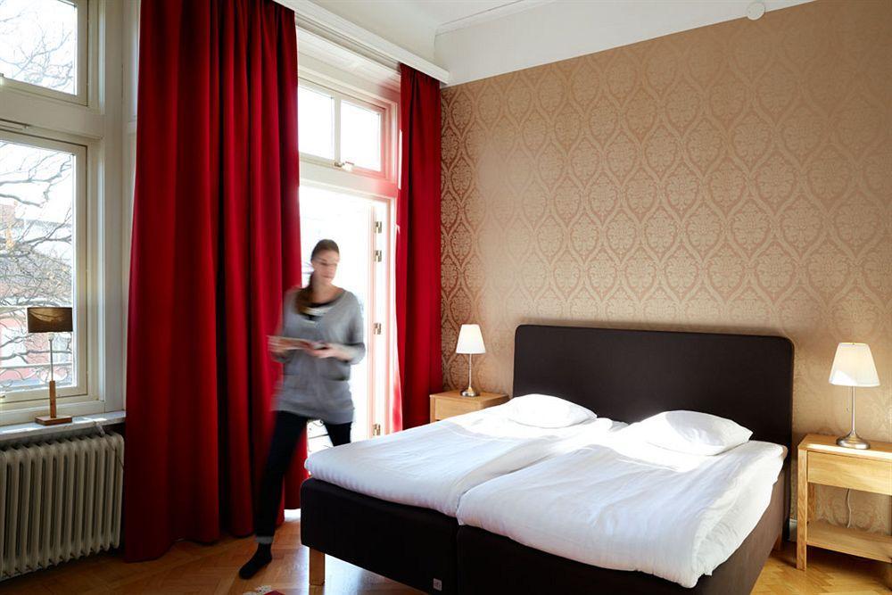 First Hotel City Eskilstuna Esterno foto