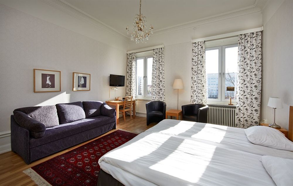First Hotel City Eskilstuna Esterno foto