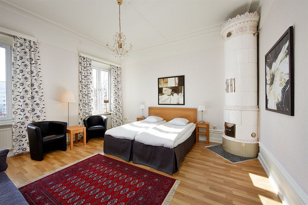 First Hotel City Eskilstuna Esterno foto