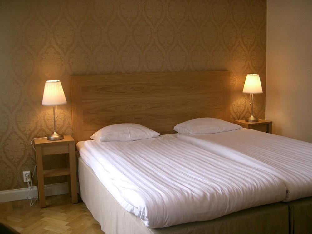 First Hotel City Eskilstuna Esterno foto