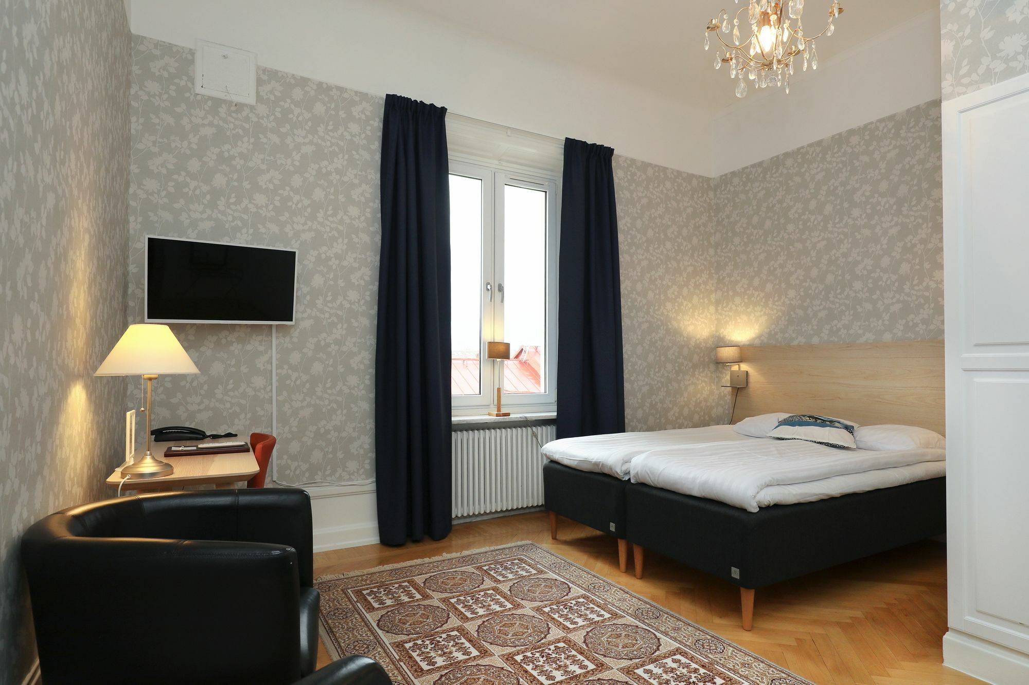 First Hotel City Eskilstuna Esterno foto