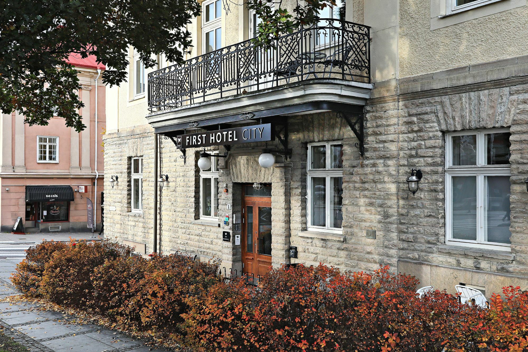 First Hotel City Eskilstuna Esterno foto